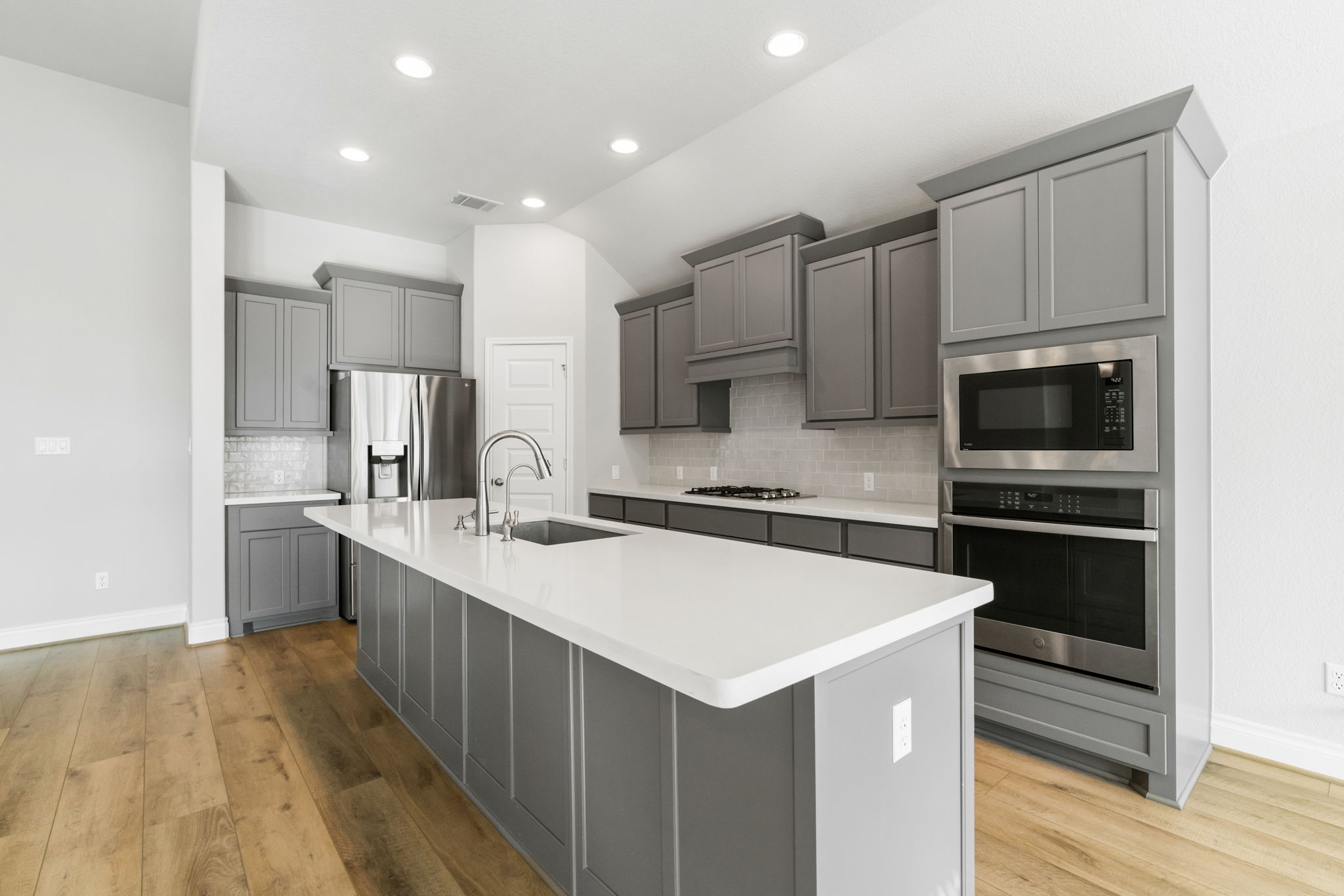 2016 Stirling St, Leander, TX 78641, USA Photo 12
