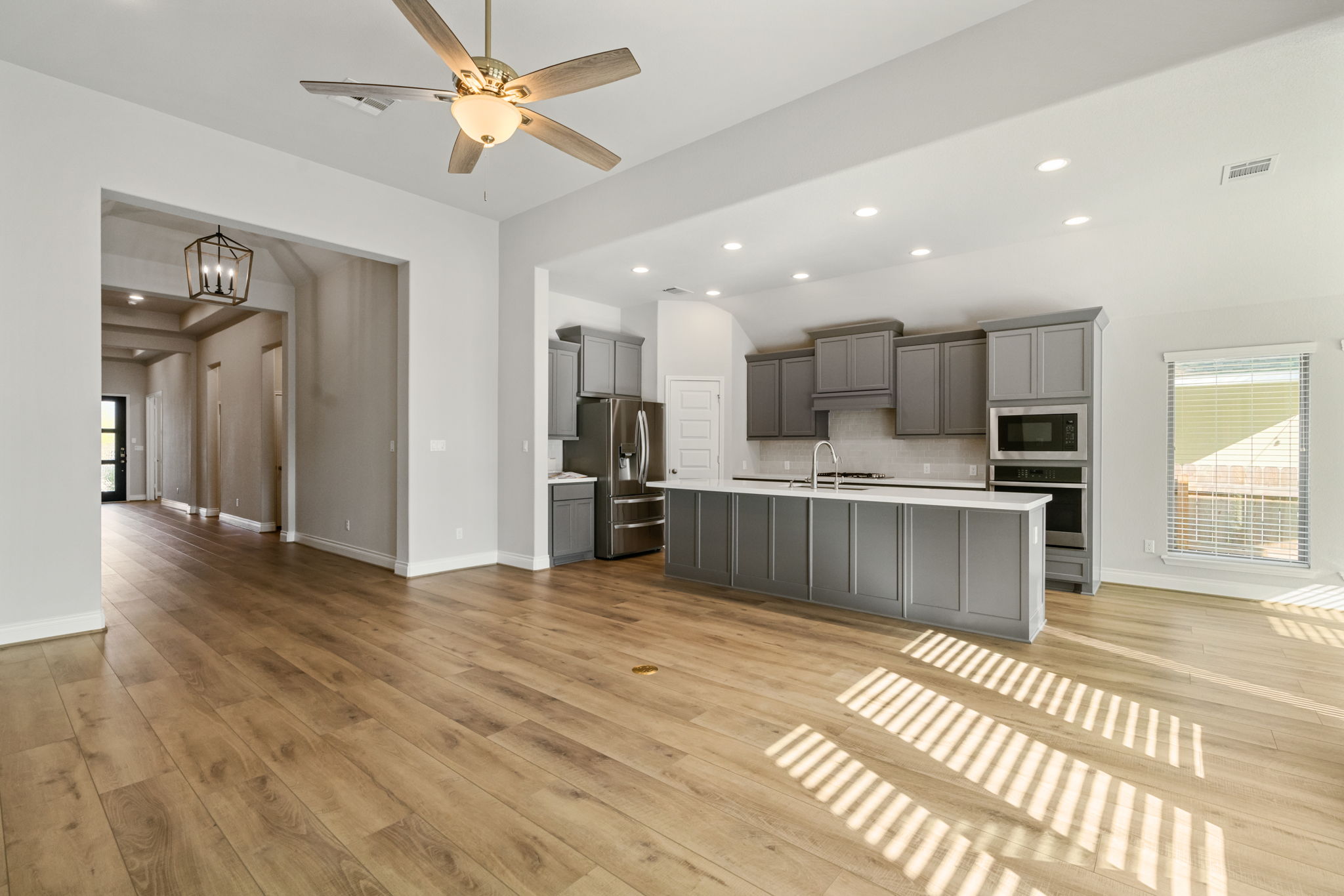 2016 Stirling St, Leander, TX 78641, USA Photo 6