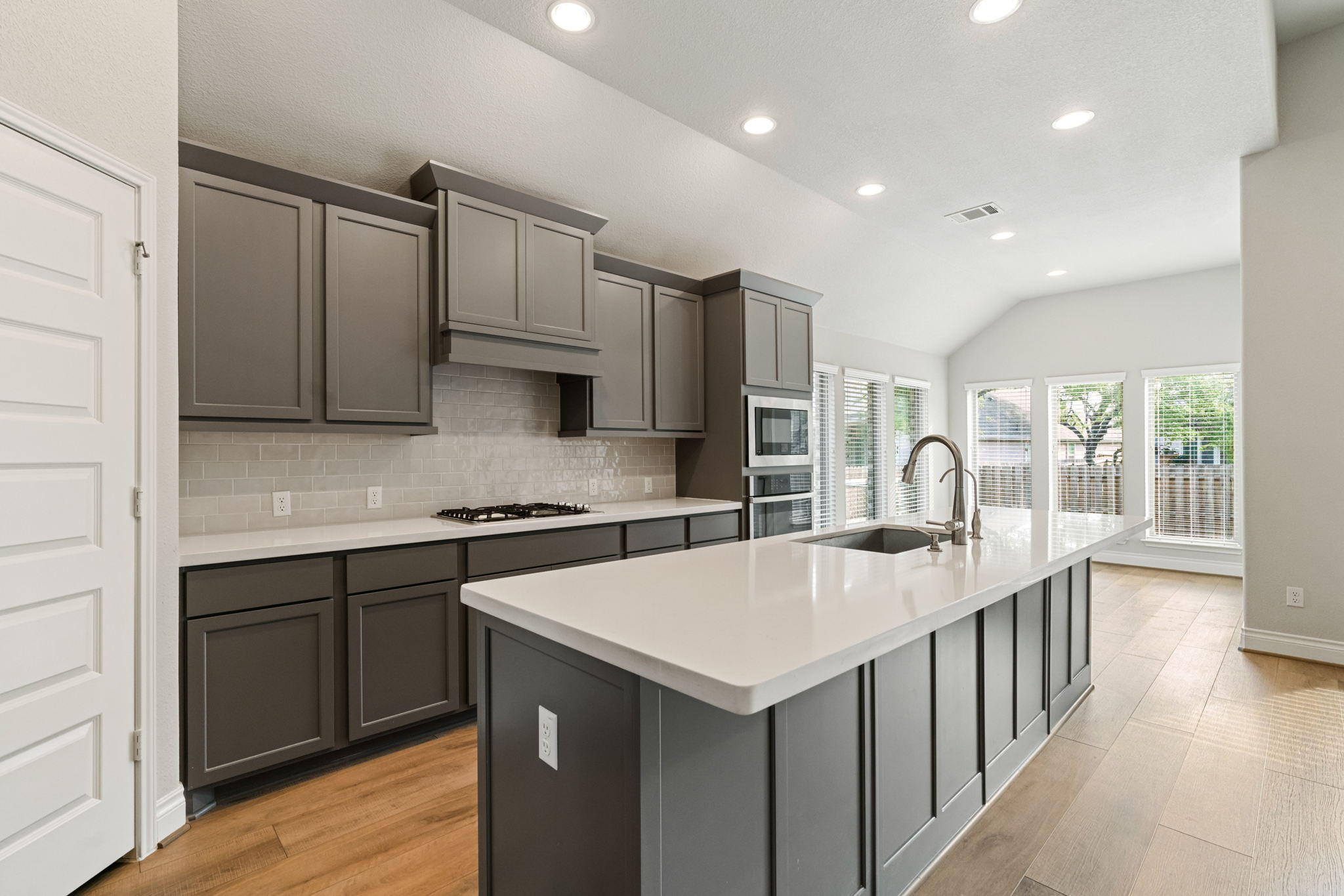 2016 Stirling St, Leander, TX 78641, USA Photo 11