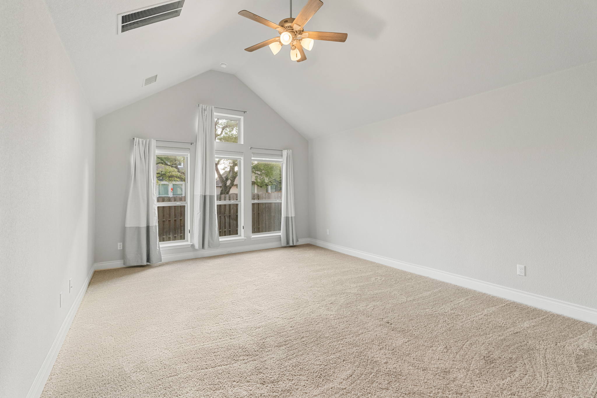 2016 Stirling St, Leander, TX 78641, USA Photo 17