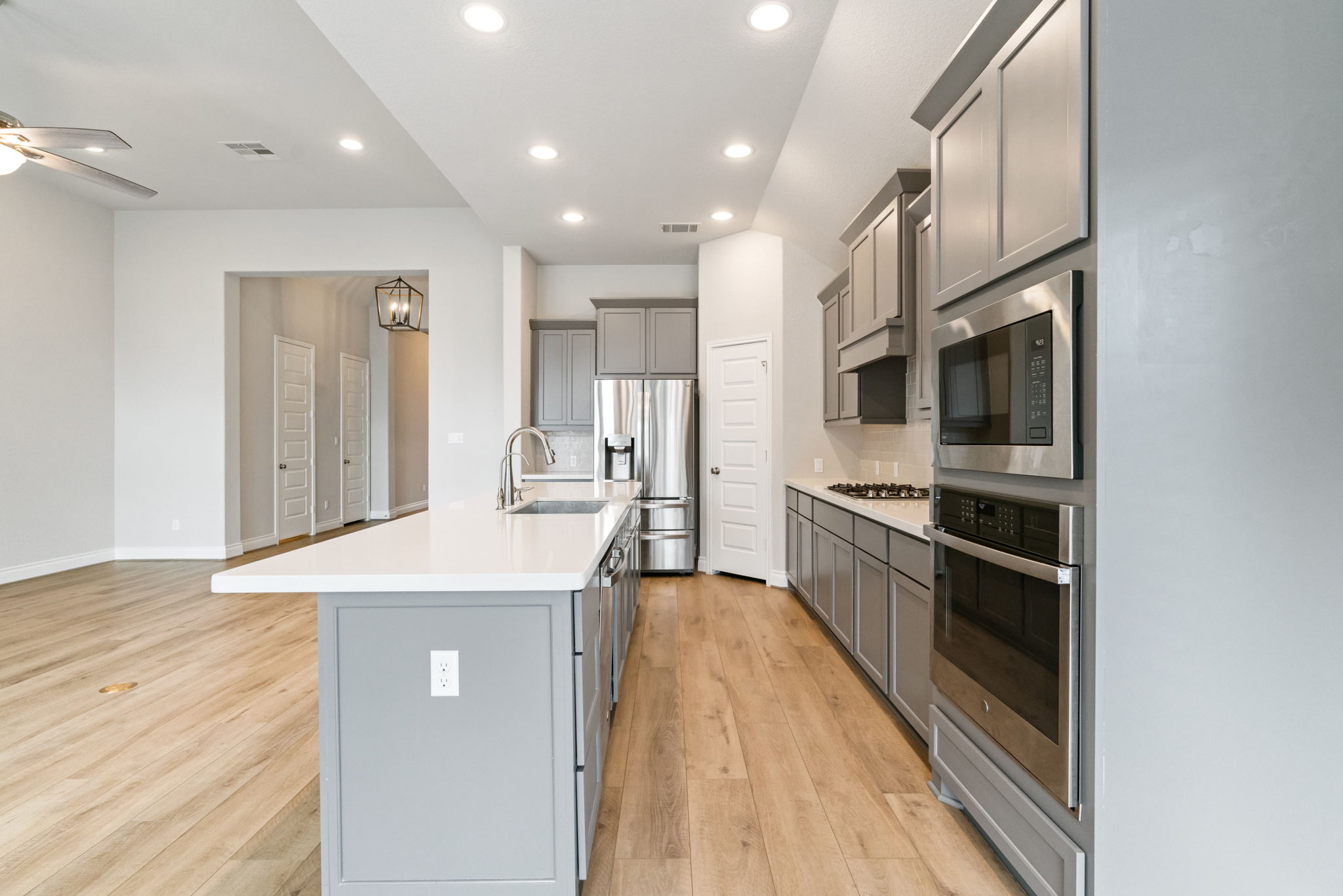 2016 Stirling St, Leander, TX 78641, USA Photo 13