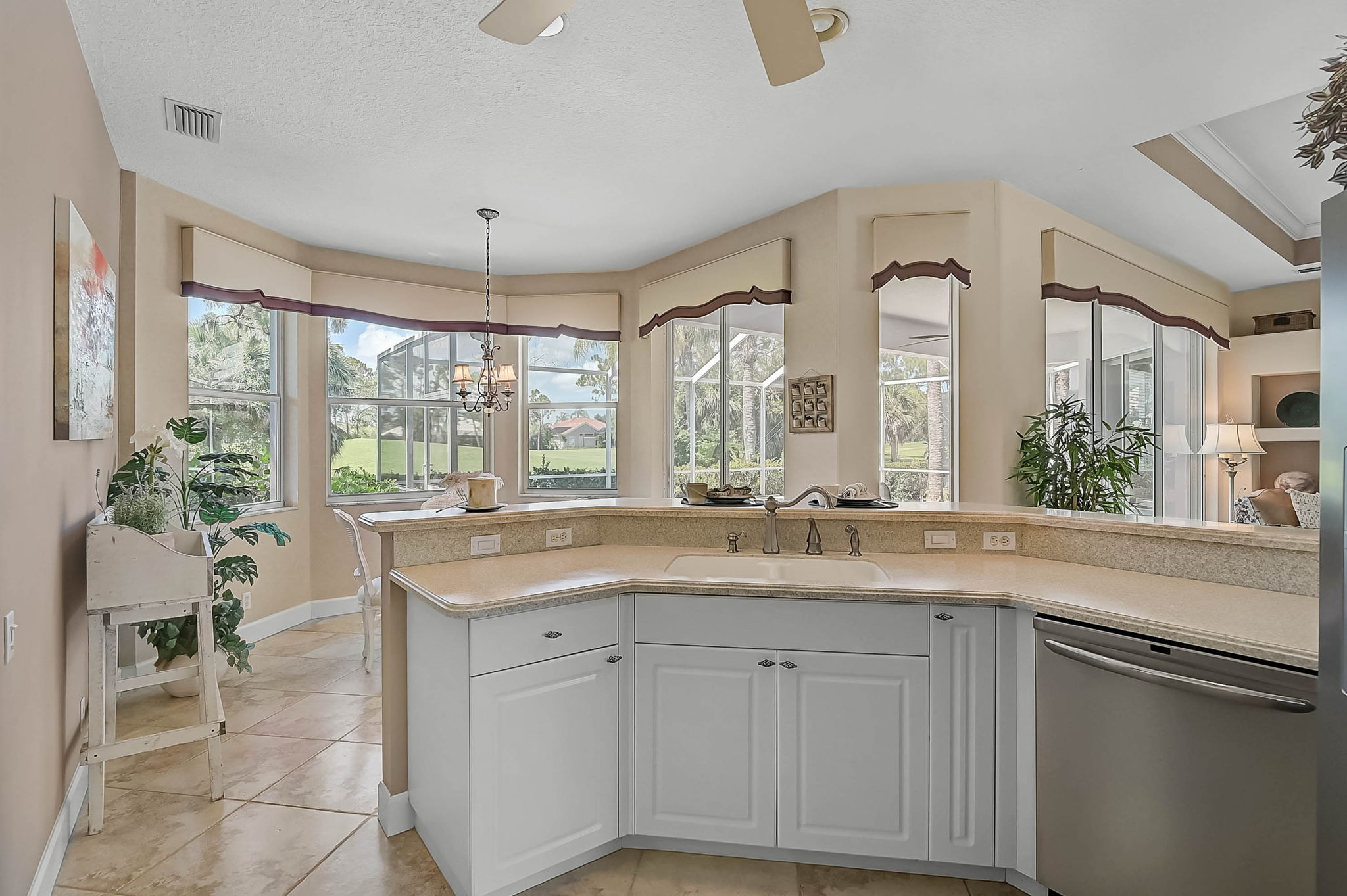 2016 White Feather Ln-20