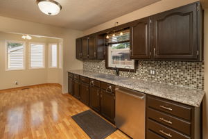 09-Kitchen