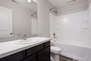  Photo 33