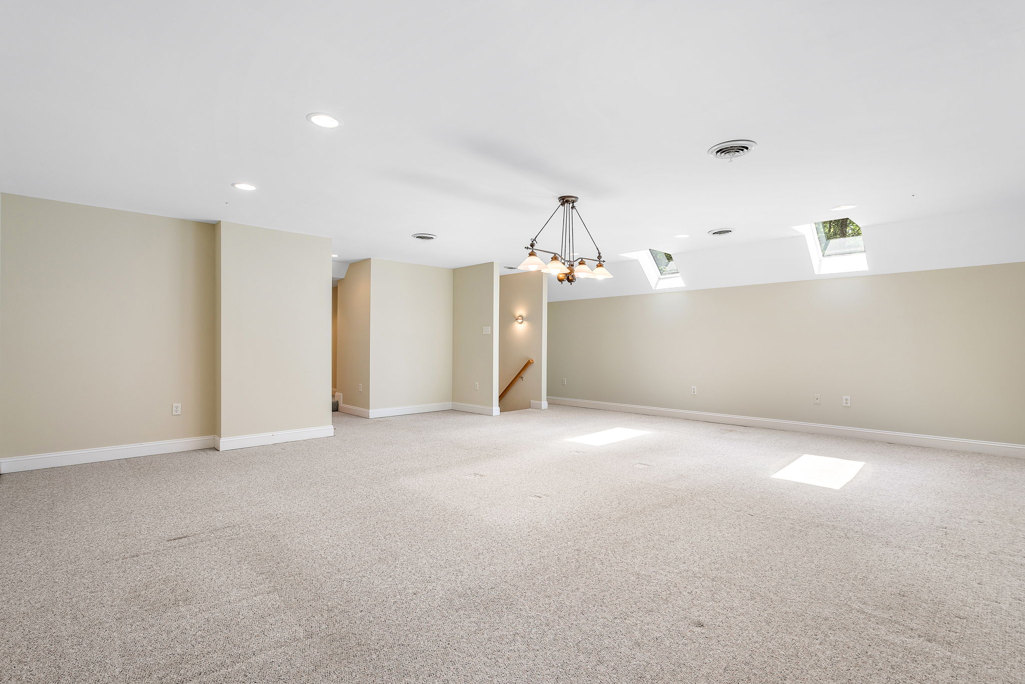 39-Bonus Room