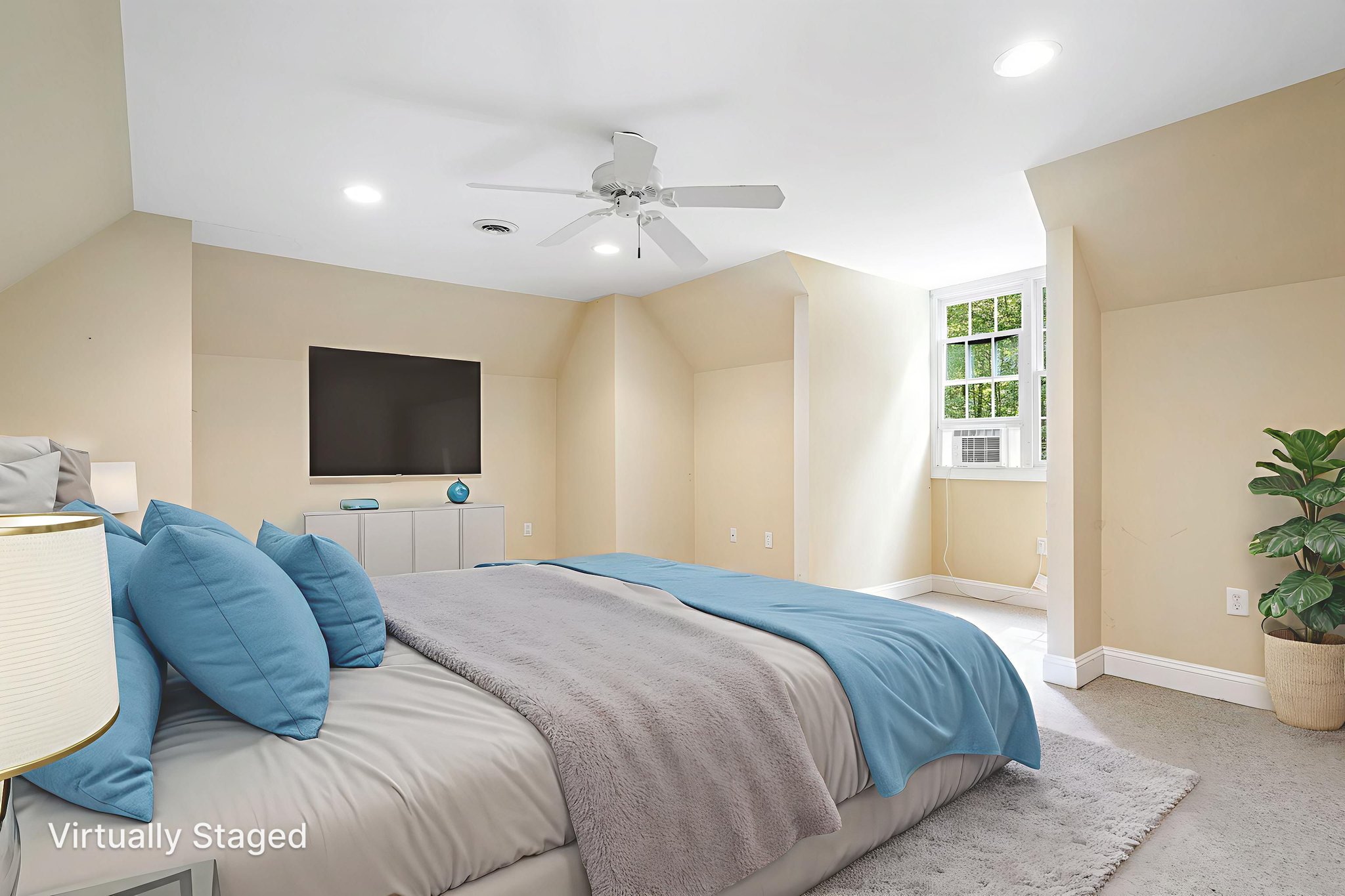 41-Bedroom 4 virtually staged.jpeg