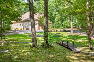 04-Front Yard