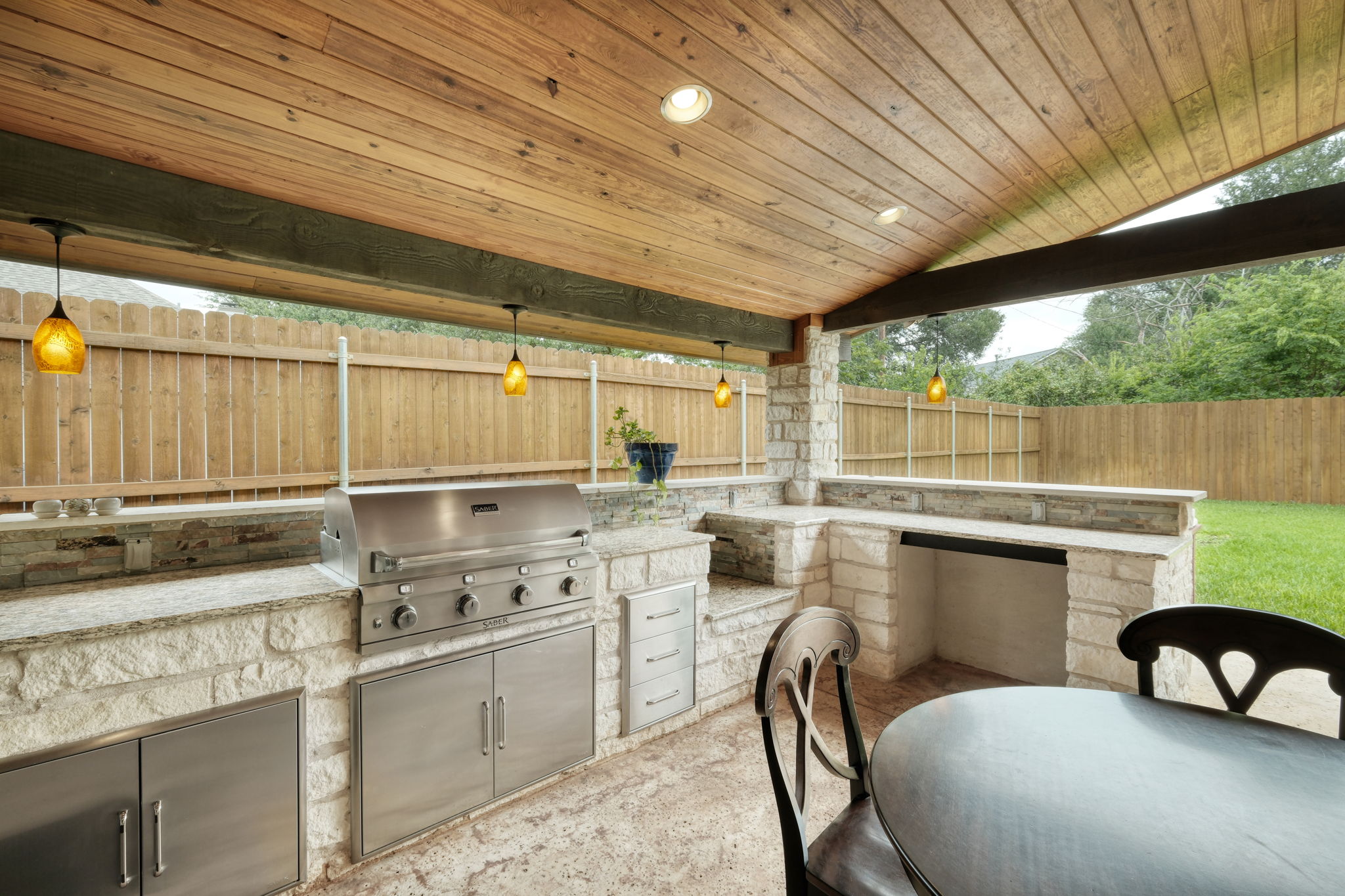 Outdoor Kitchen