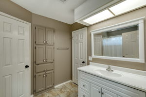 Private Bathroom for Bedroom 2
