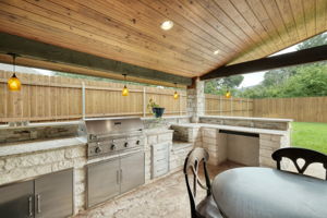Outdoor Kitchen