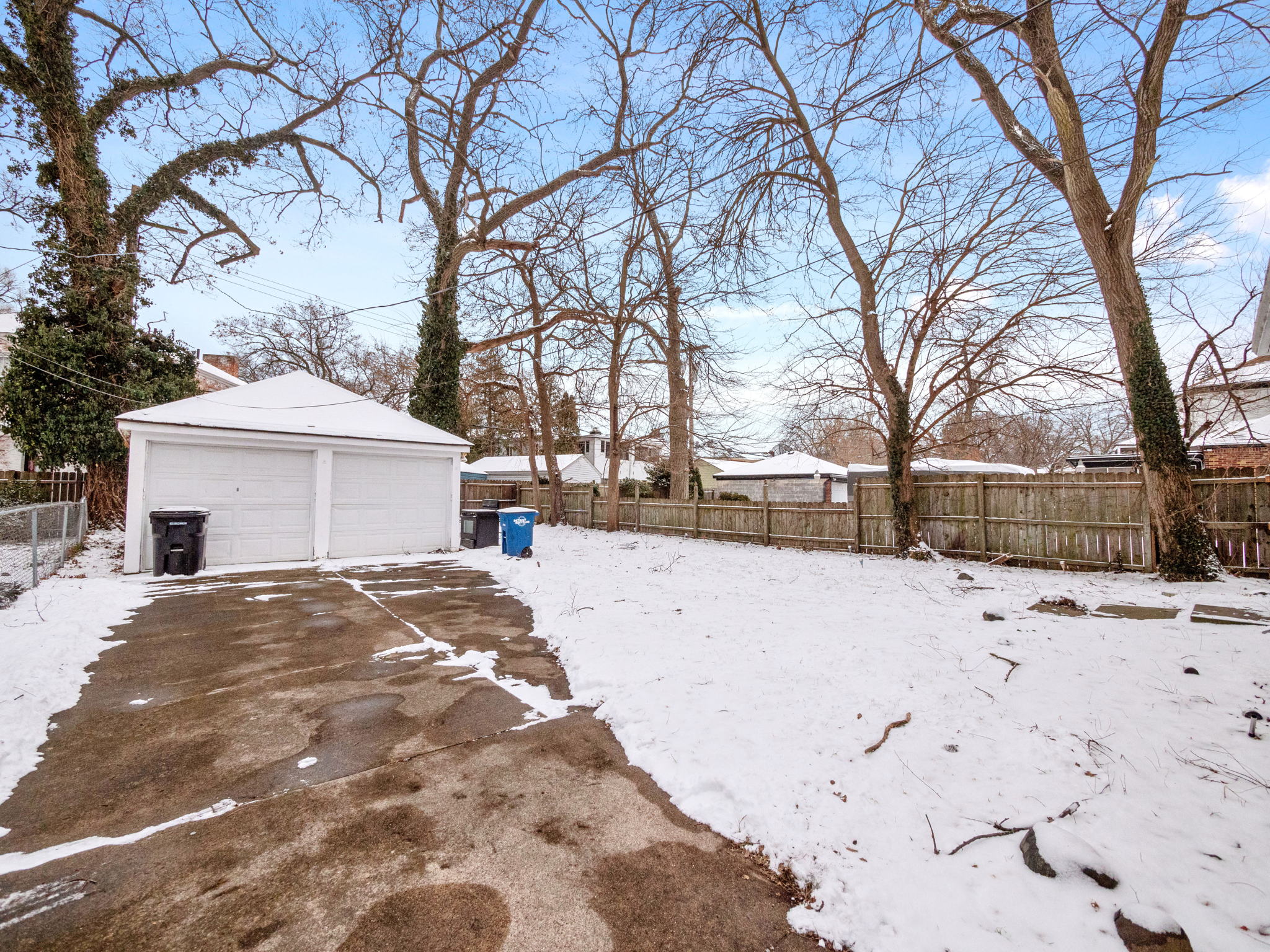 20180 Canterbury Rd, Detroit, MI 48221, USA Photo 4