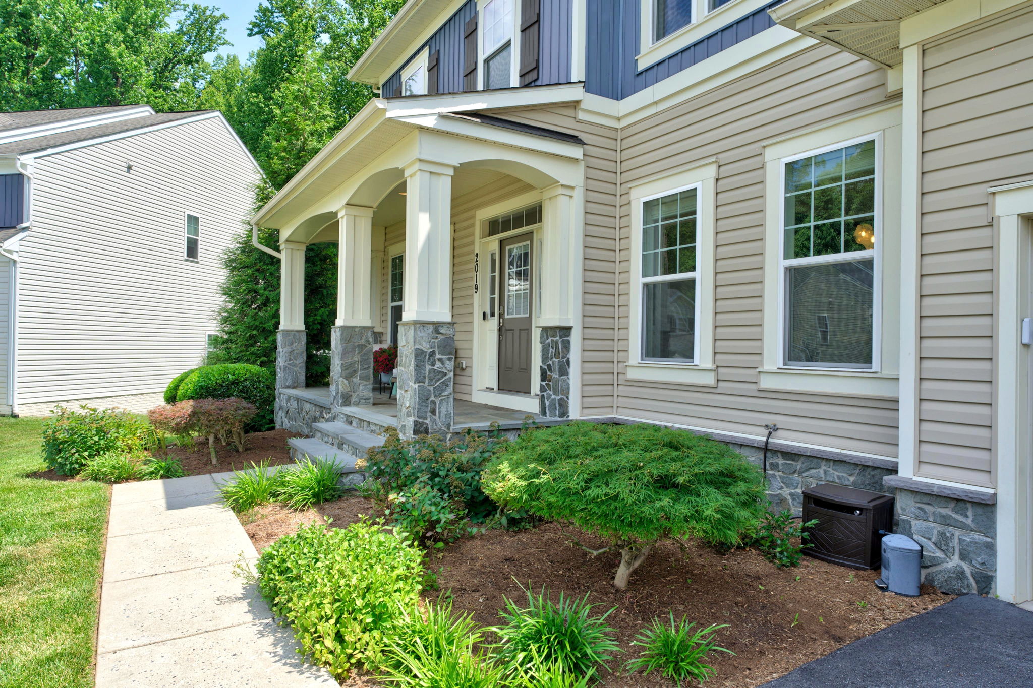 Basil Hall 28