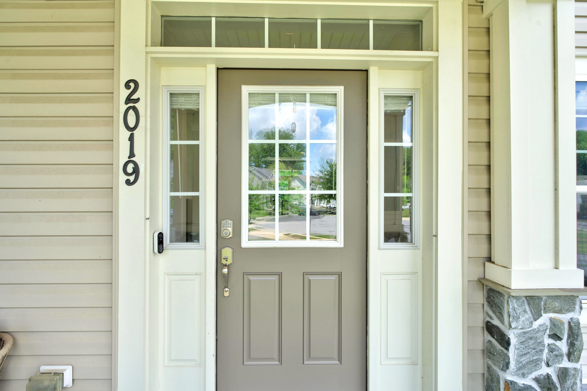 Basil Hall 32