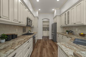  Photo 9