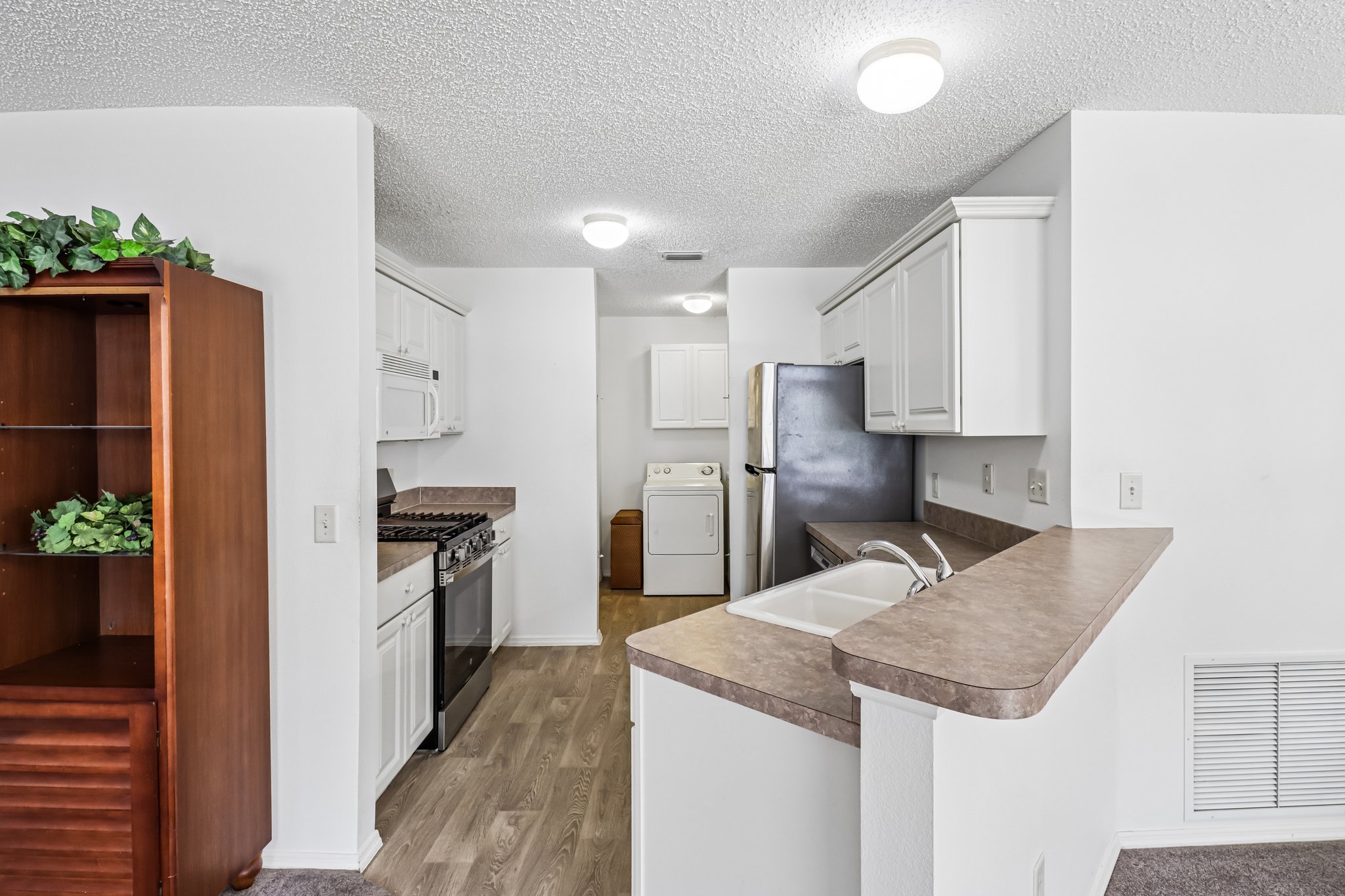 Thurmond Ave-S0905-012.jpg