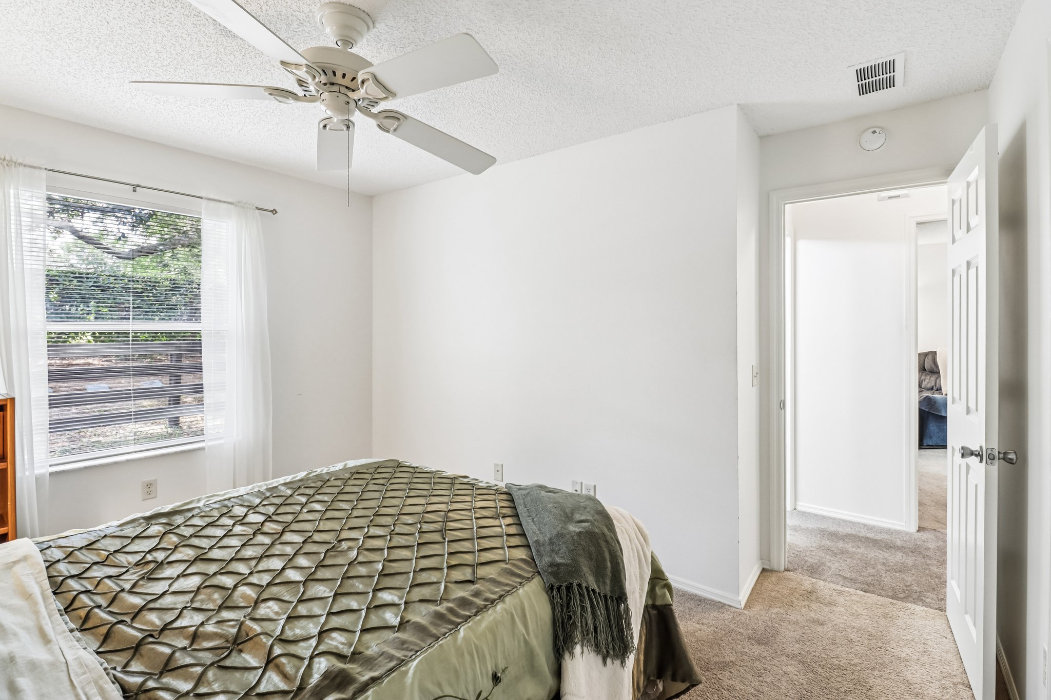 Thurmond Ave-S0905-019.jpg