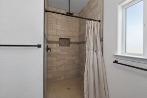  Photo 32