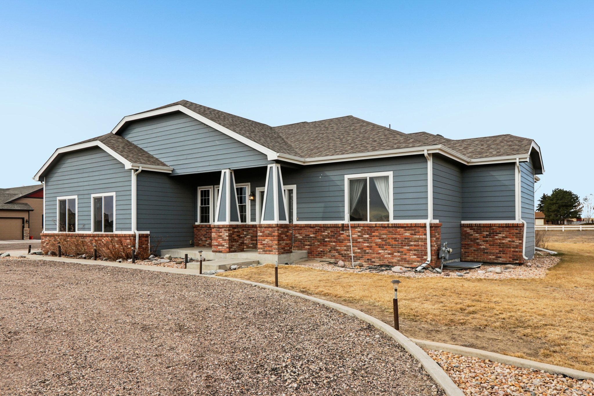 Leola Way-S1802-002.jpg