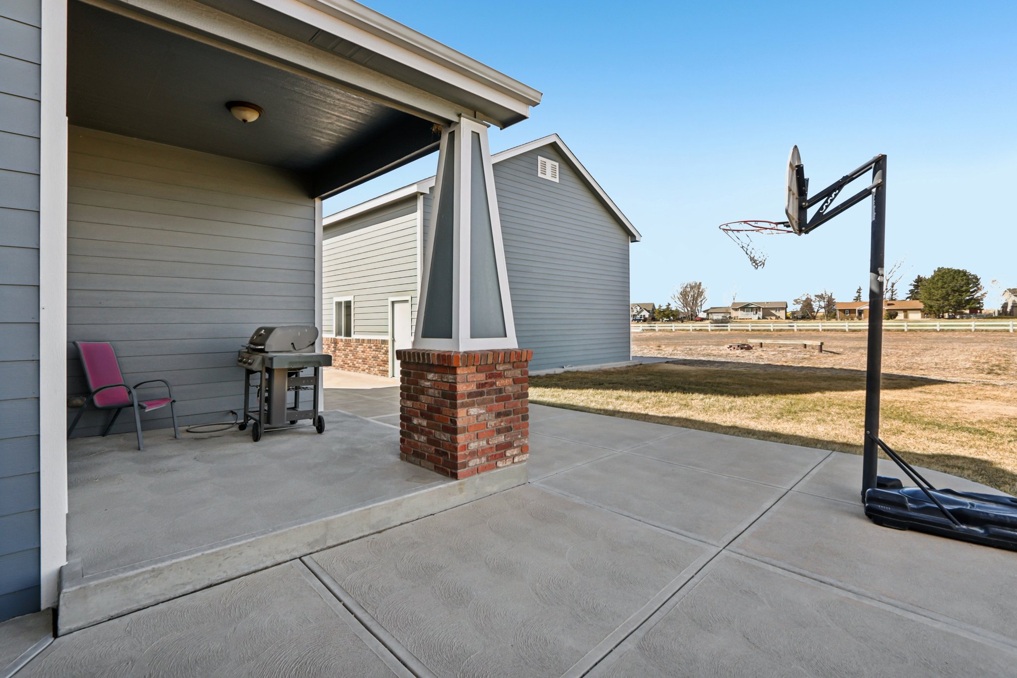Leola Way-S1802-006.jpg