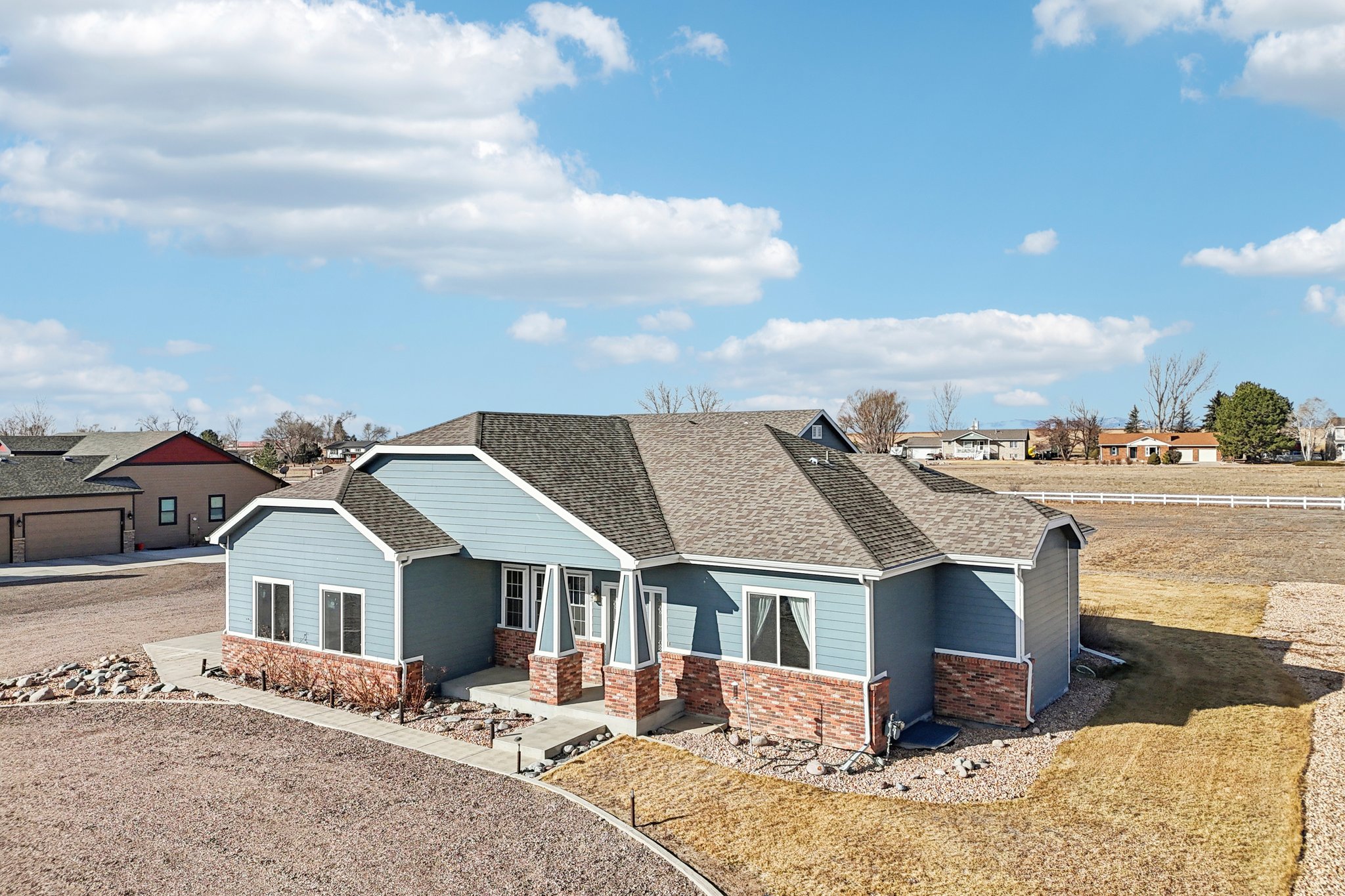 Leola Way-S1902-1-002.jpg