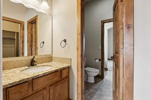 Leola Way-S1802-021.jpg