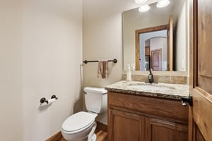 Leola Way-S1802-023.jpg