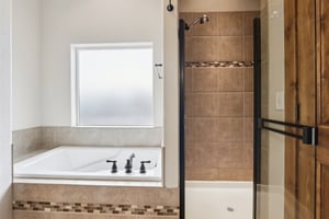 Leola Way-S1802-039.jpg