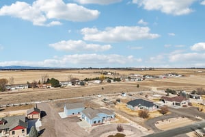 Leola Way-S1902-1-010.jpg