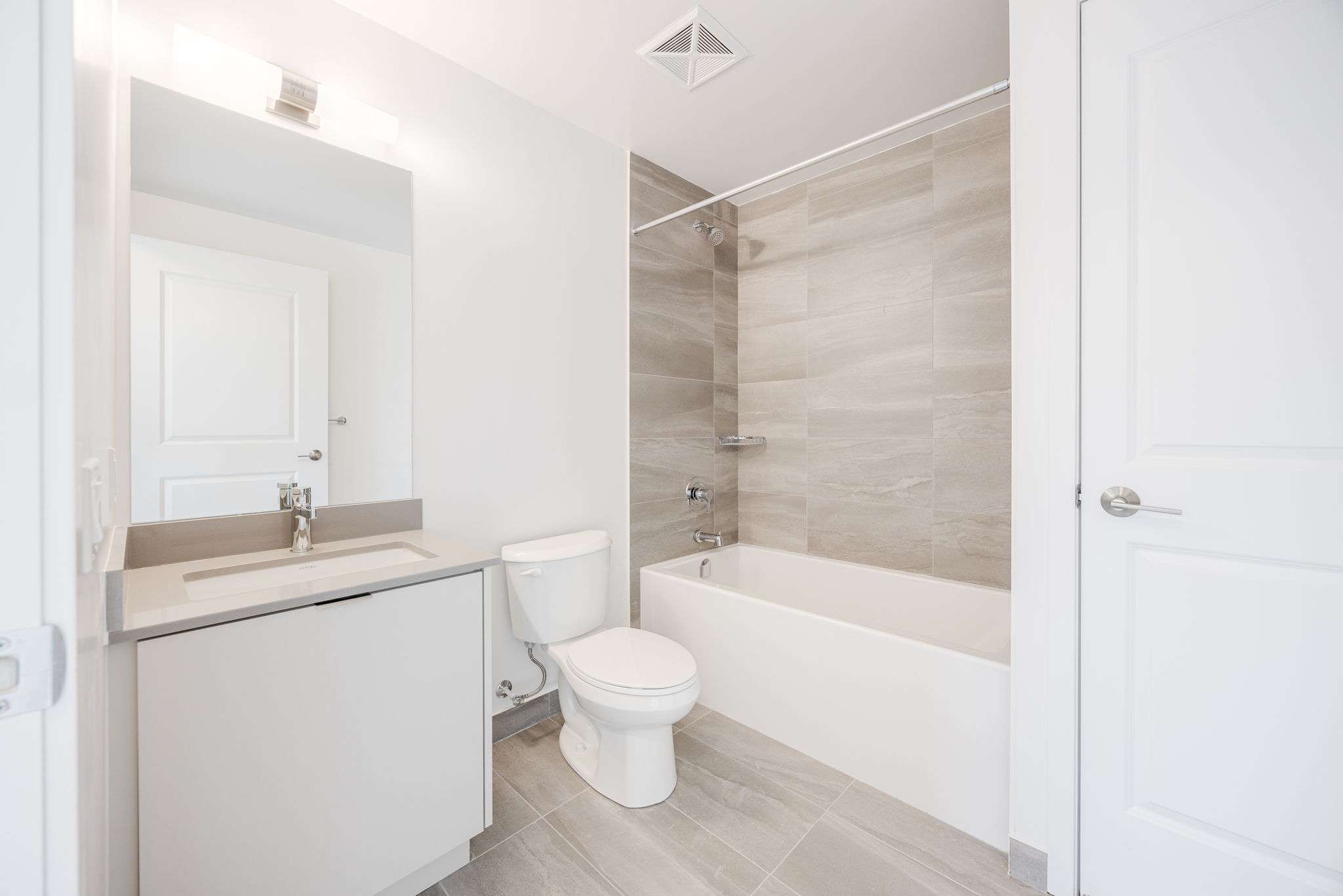 Mississauga property showcase — delivered property photograph 14