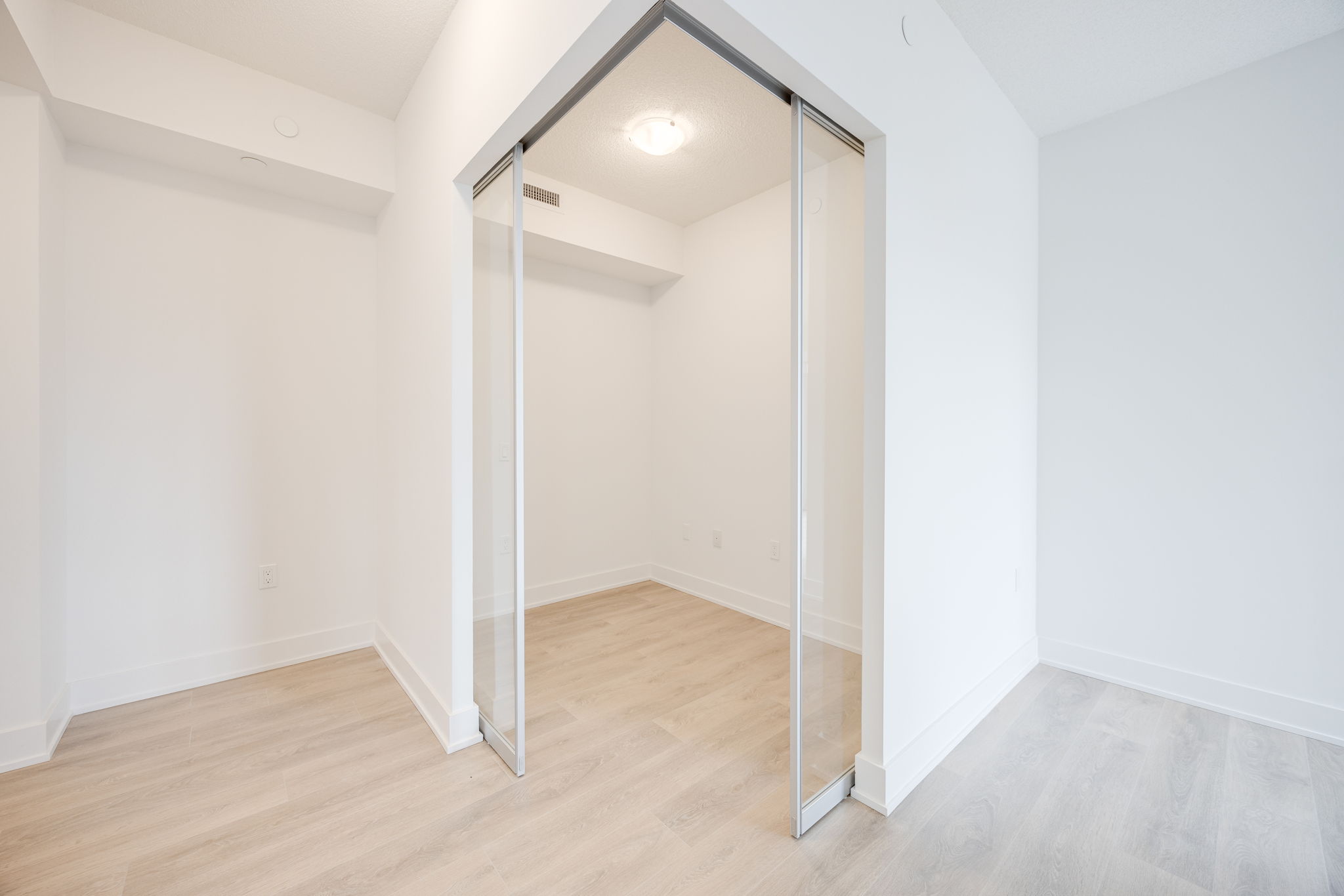 Mississauga property showcase — delivered property photograph 17