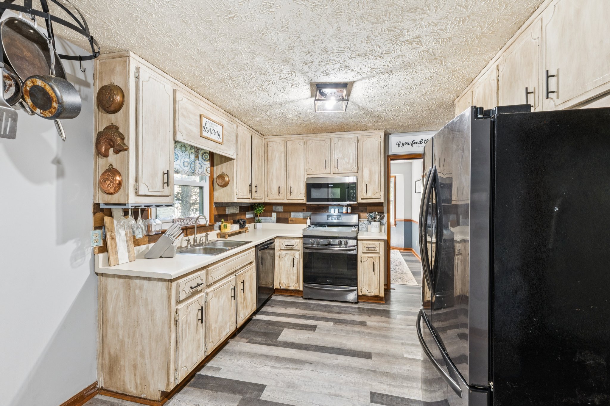 Local_Flavor_Films-202_Cedar_Valley_Ct_Canton_GA-171.jpg
