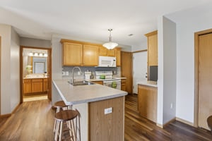 Douglas Dr-S0904-013.jpg