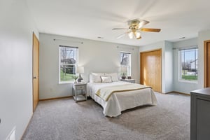 Douglas Dr-S0904-017.jpg