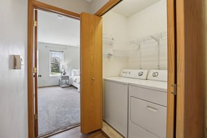 Douglas Dr-S0904-021.jpg