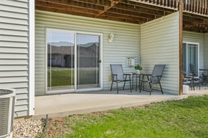 Douglas Dr-S0904-030.jpg