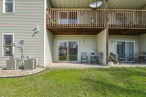 Douglas Dr-S0904-032.jpg