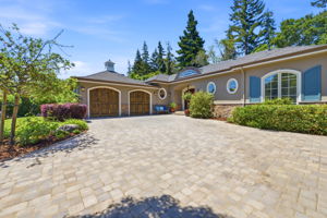 Welcome to 202 Felton Dr!