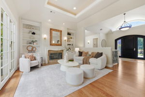 Foyer/Living Room