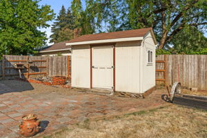  Photo 0