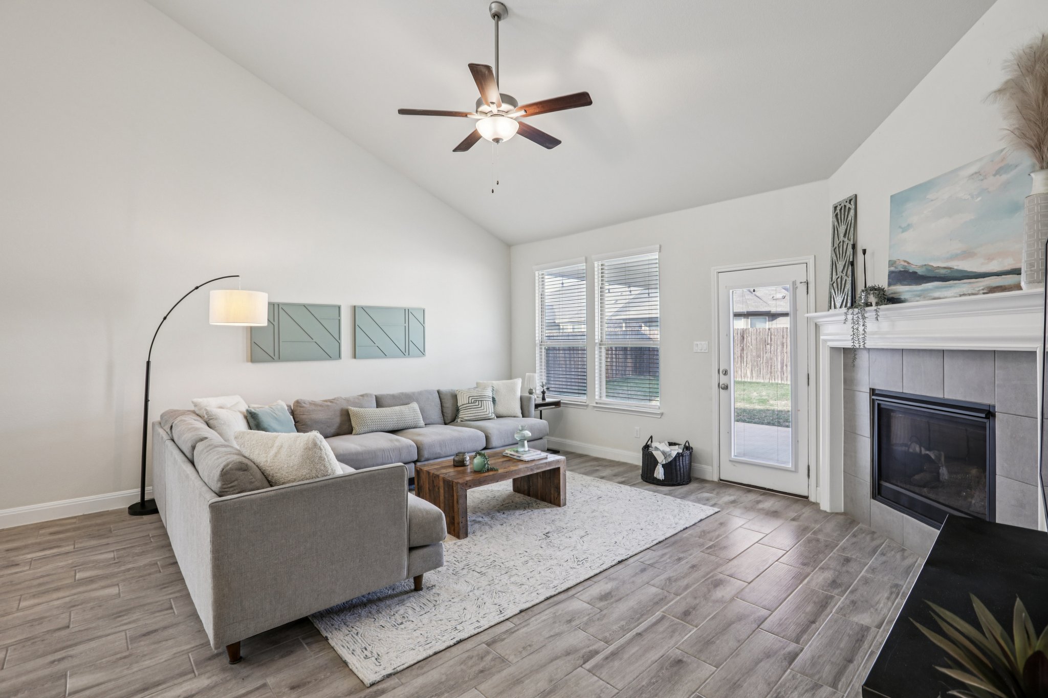 Quarryman Dr-S0104-011.jpg