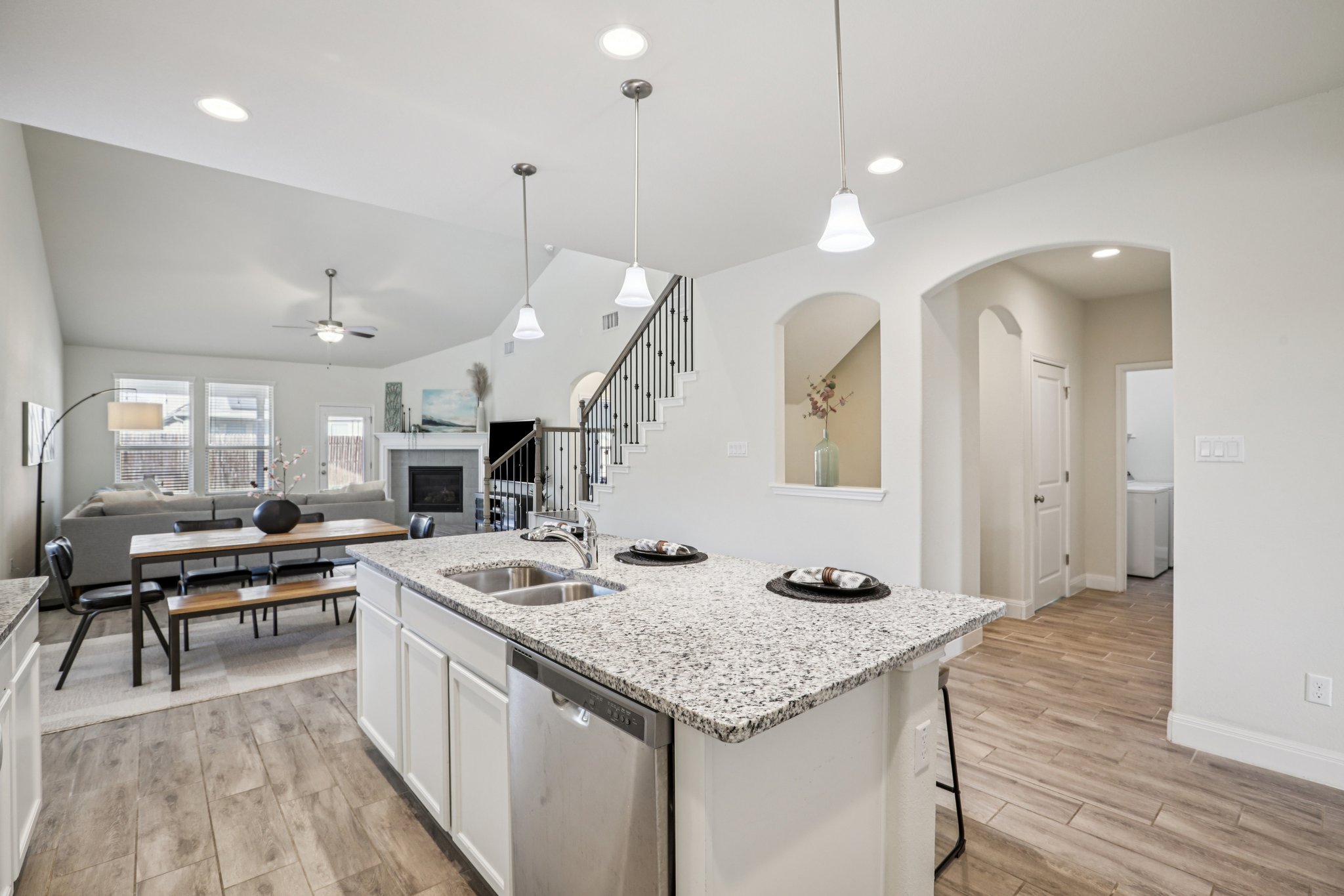 Quarryman Dr-S0104-021.jpg