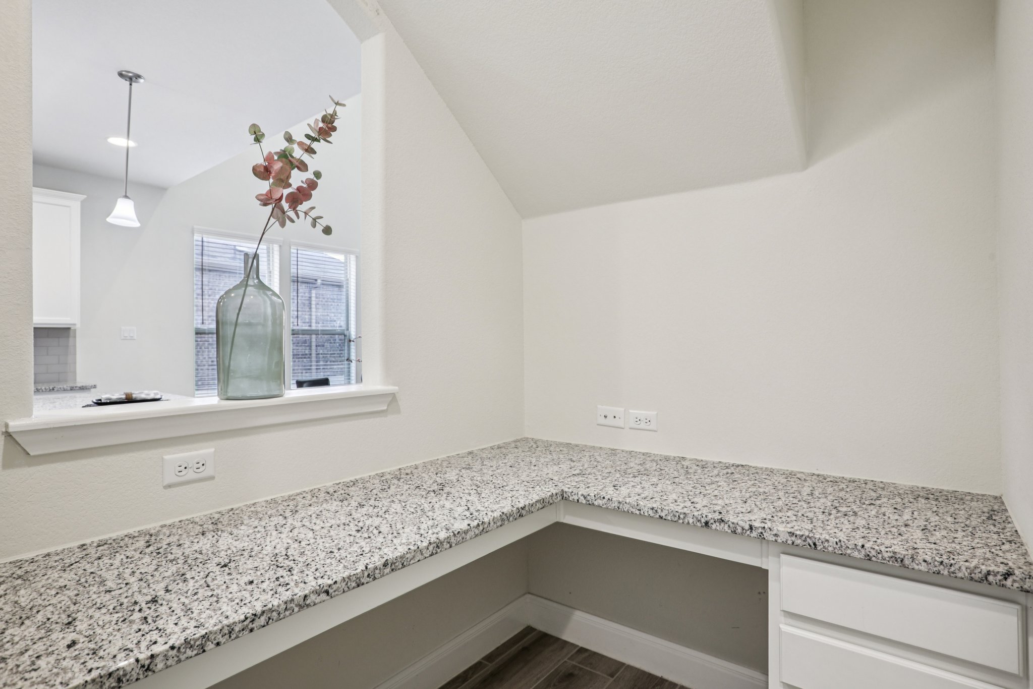 Quarryman Dr-S0104-033.jpg