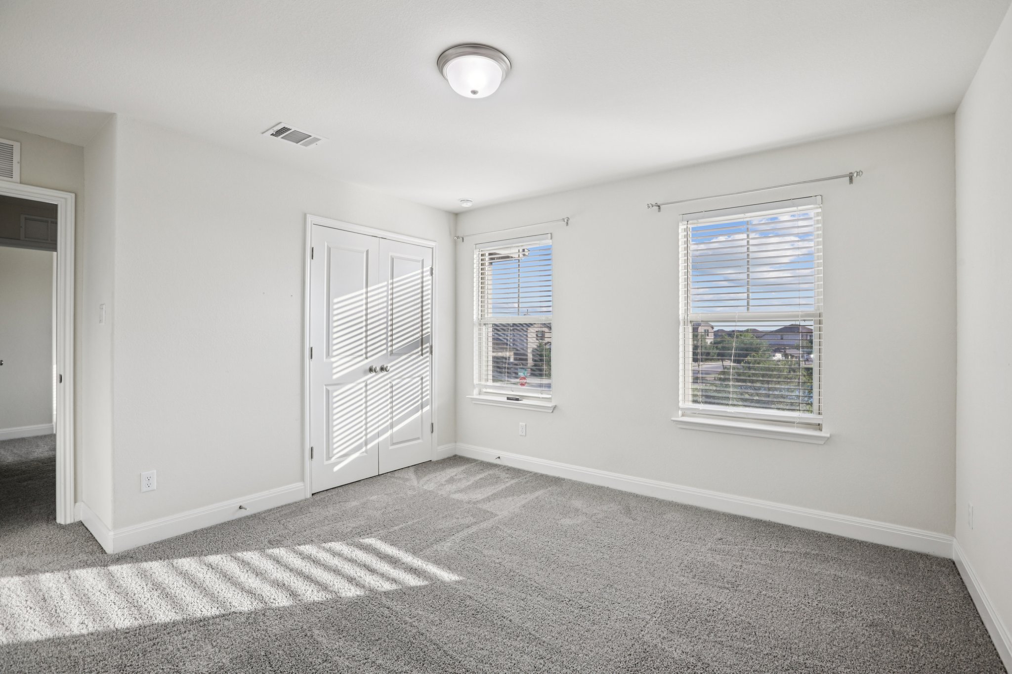 Quarryman Dr-S0104-036.jpg