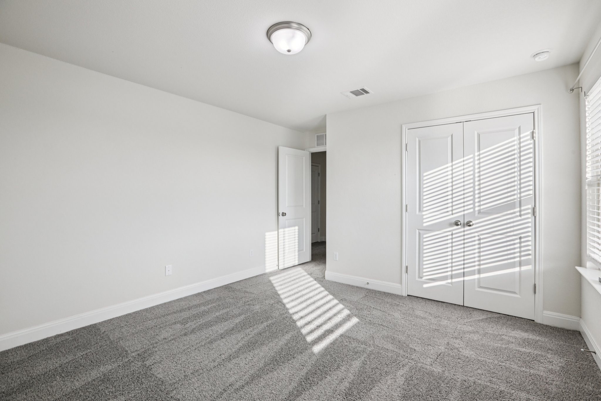 Quarryman Dr-S0104-037.jpg