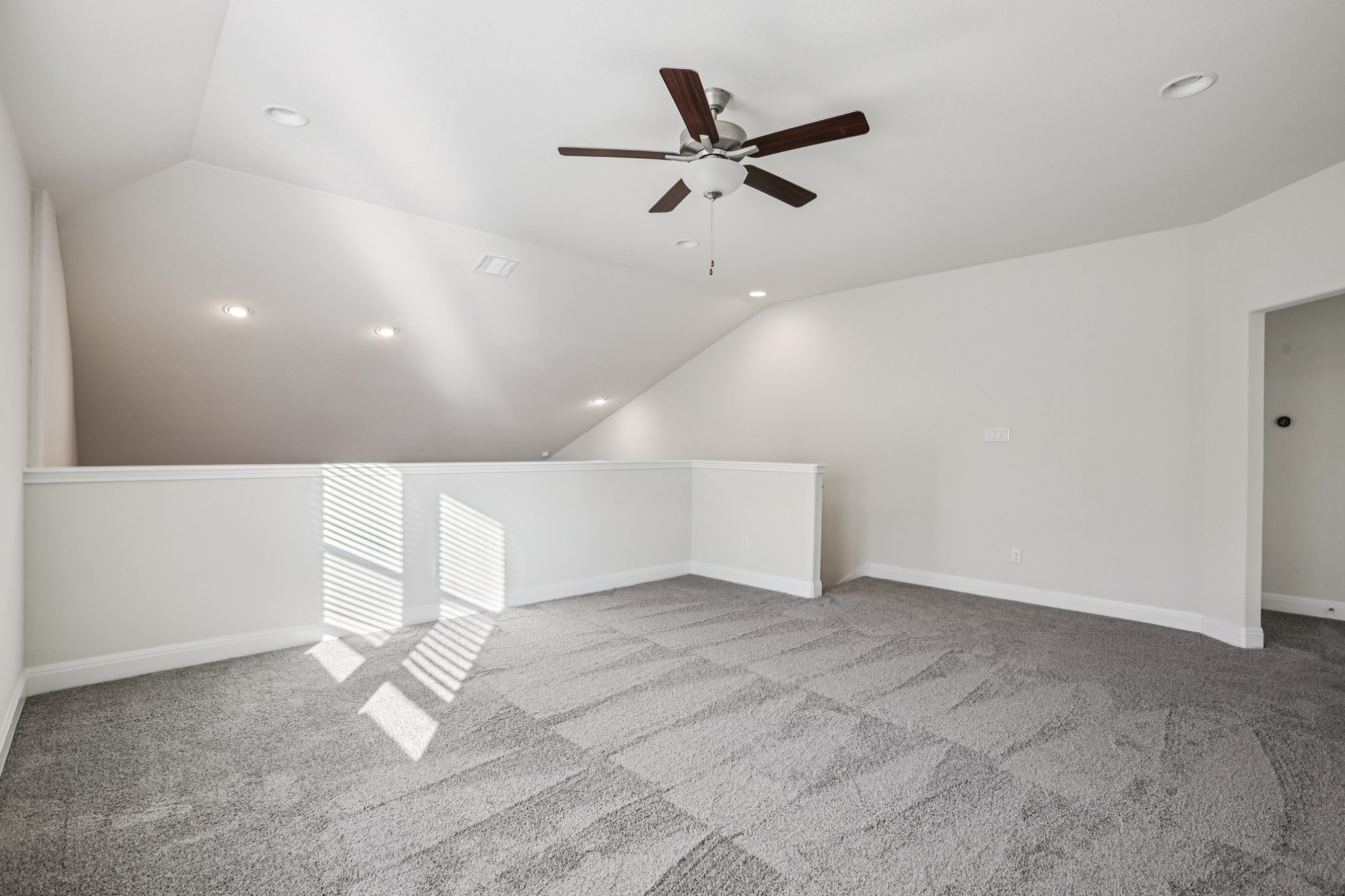 Quarryman Dr-S0104-040.jpg