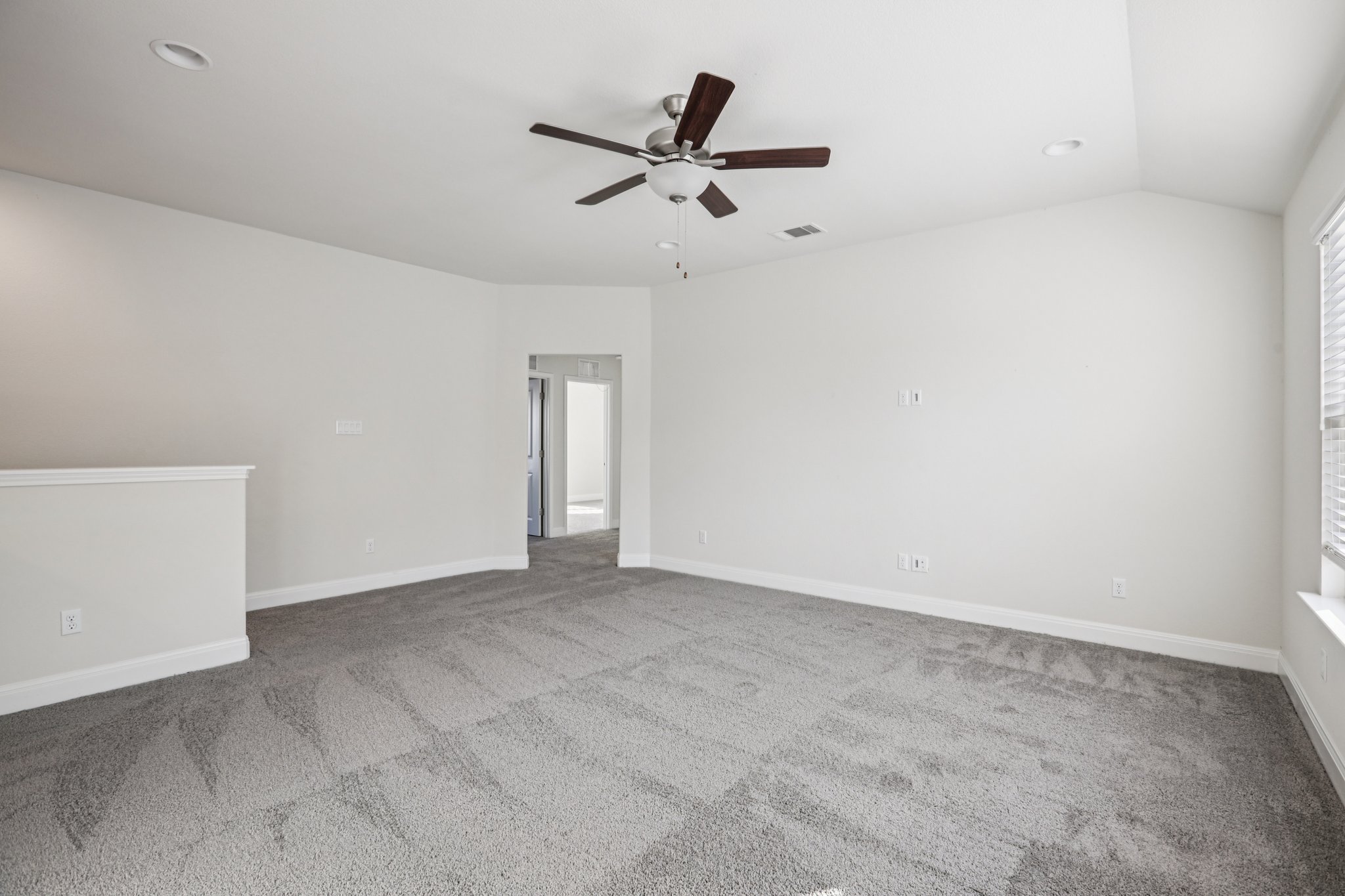 Quarryman Dr-S0104-041.jpg