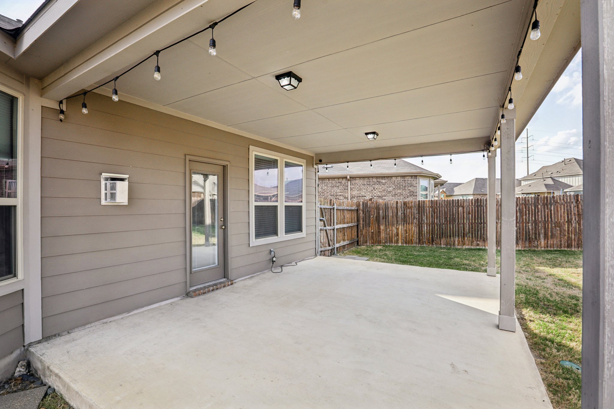 Quarryman Dr-S0104-055.jpg