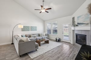 Quarryman Dr-S0104-011.jpg