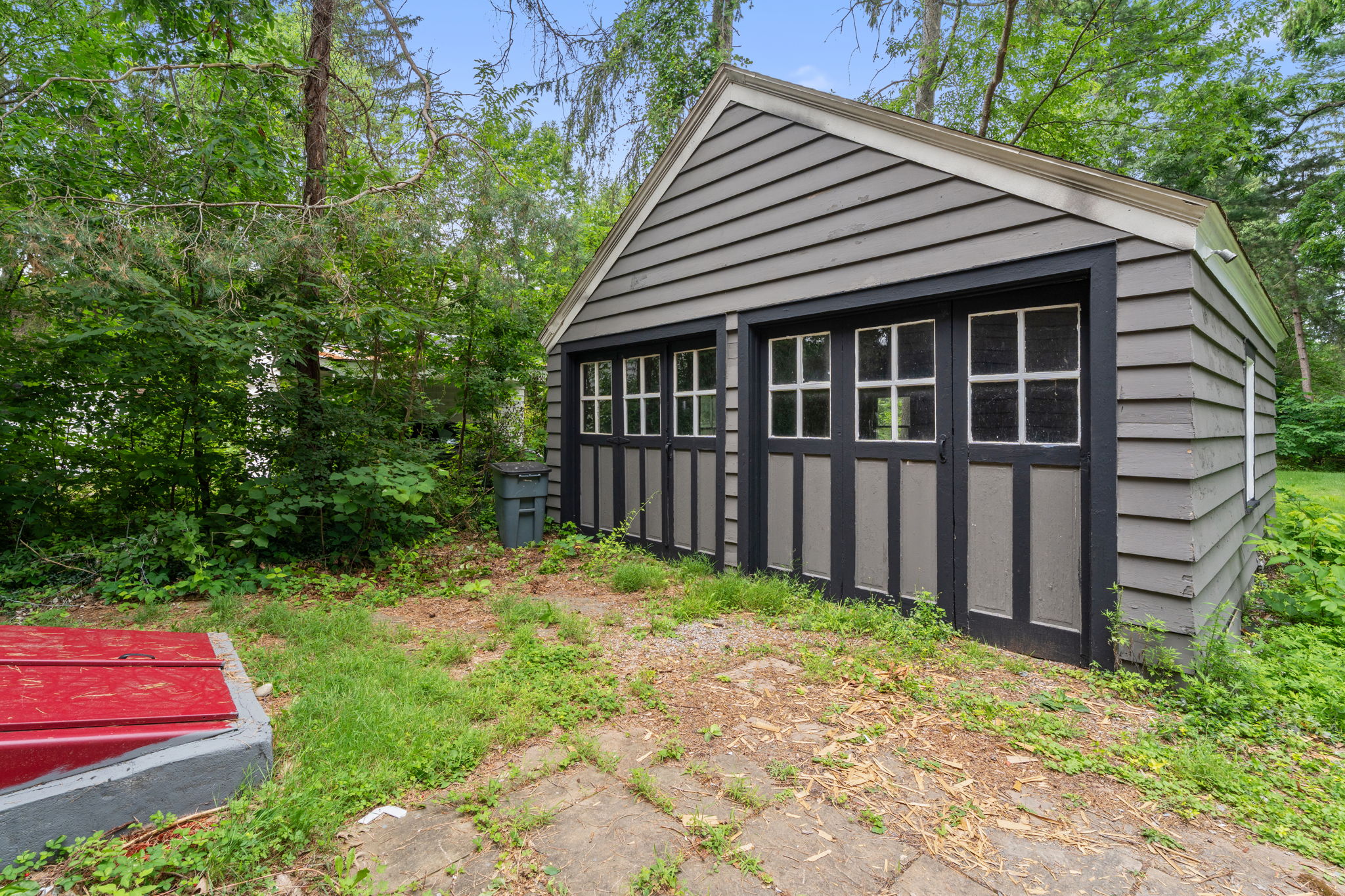 2 car detached garage