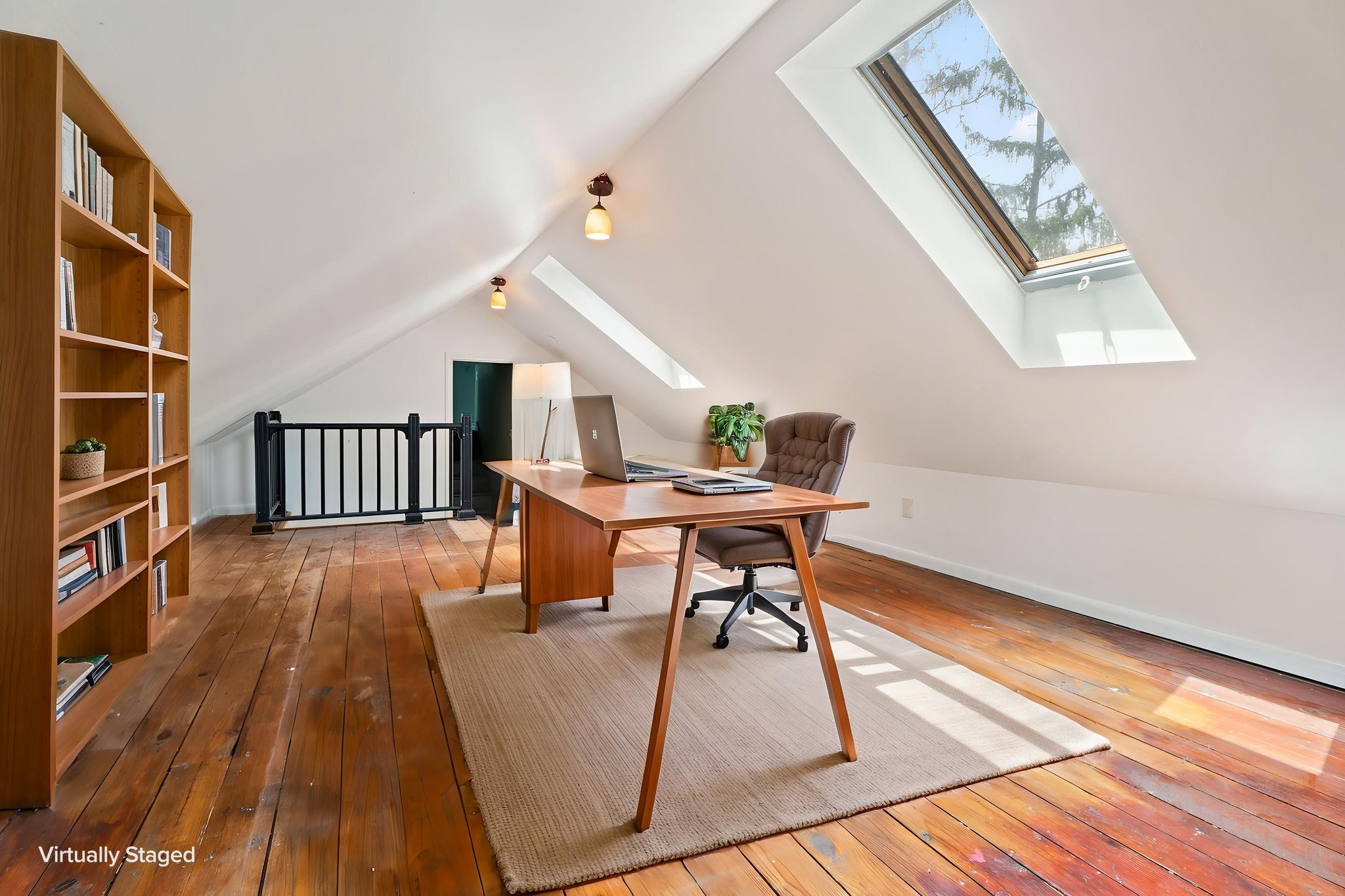 Virtually stagedDen/Office/Flex space